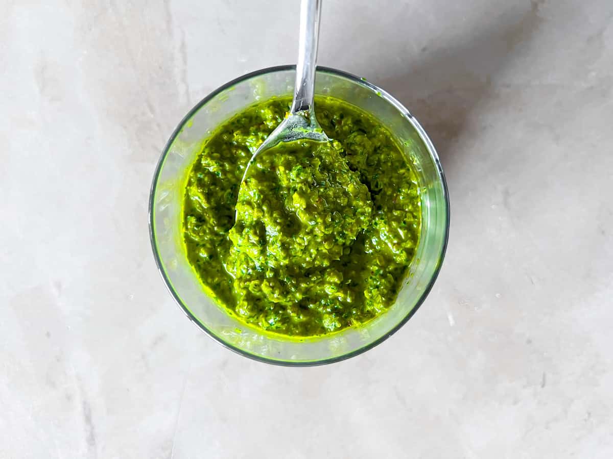 Finished cashew pesto.
