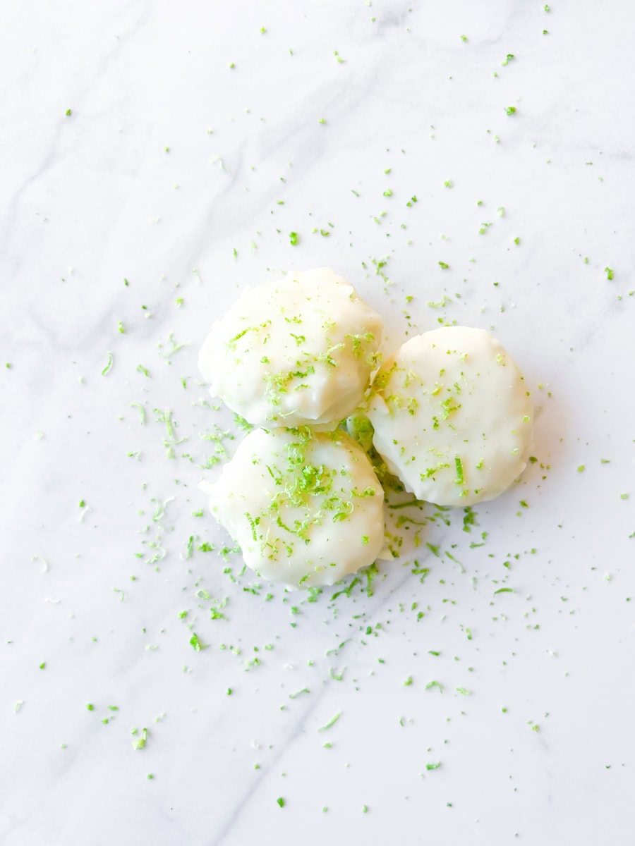 Healthy Coconut White Chocolate Balls.