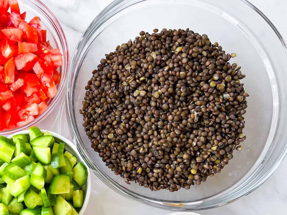 A bowl of cooked lentils.