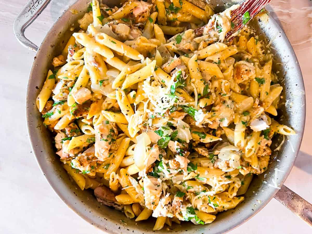 Finished garlic parmesan chicken pasta.