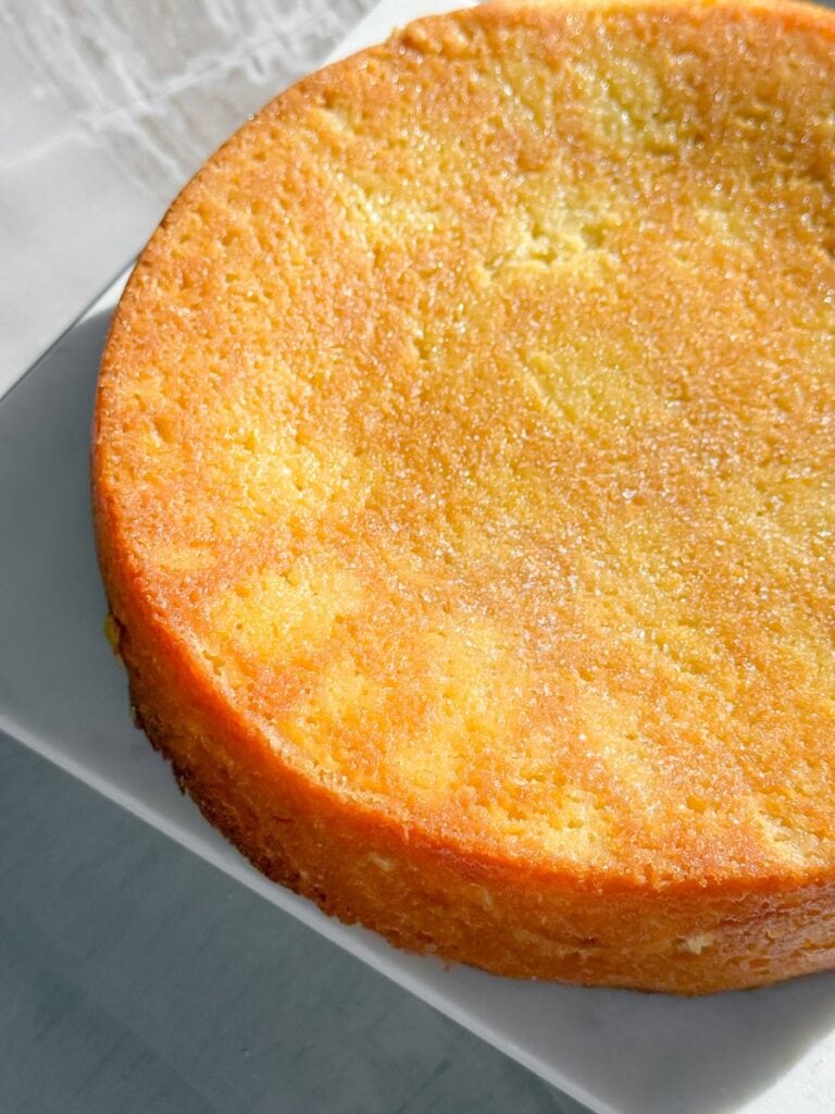 Baked cake.