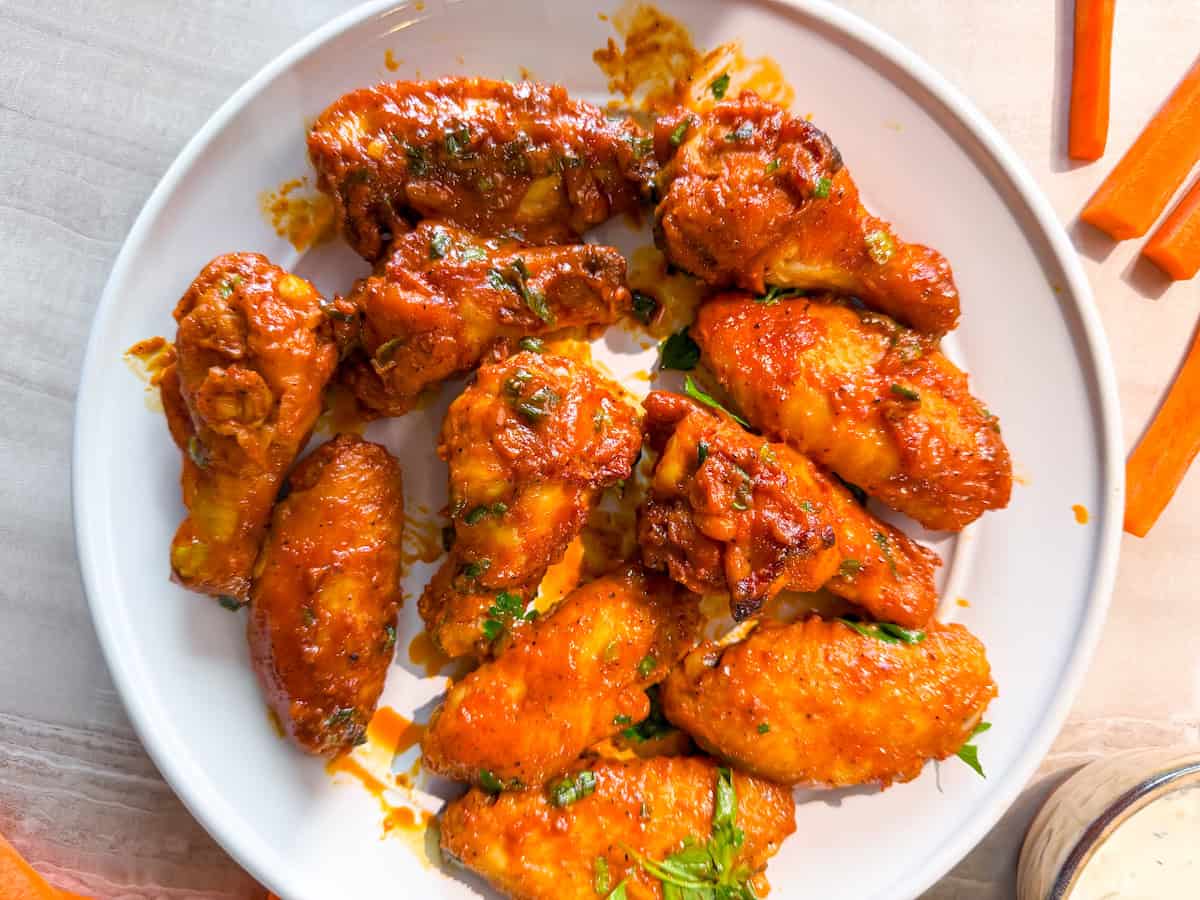 Finished gluten-free chicken wings.