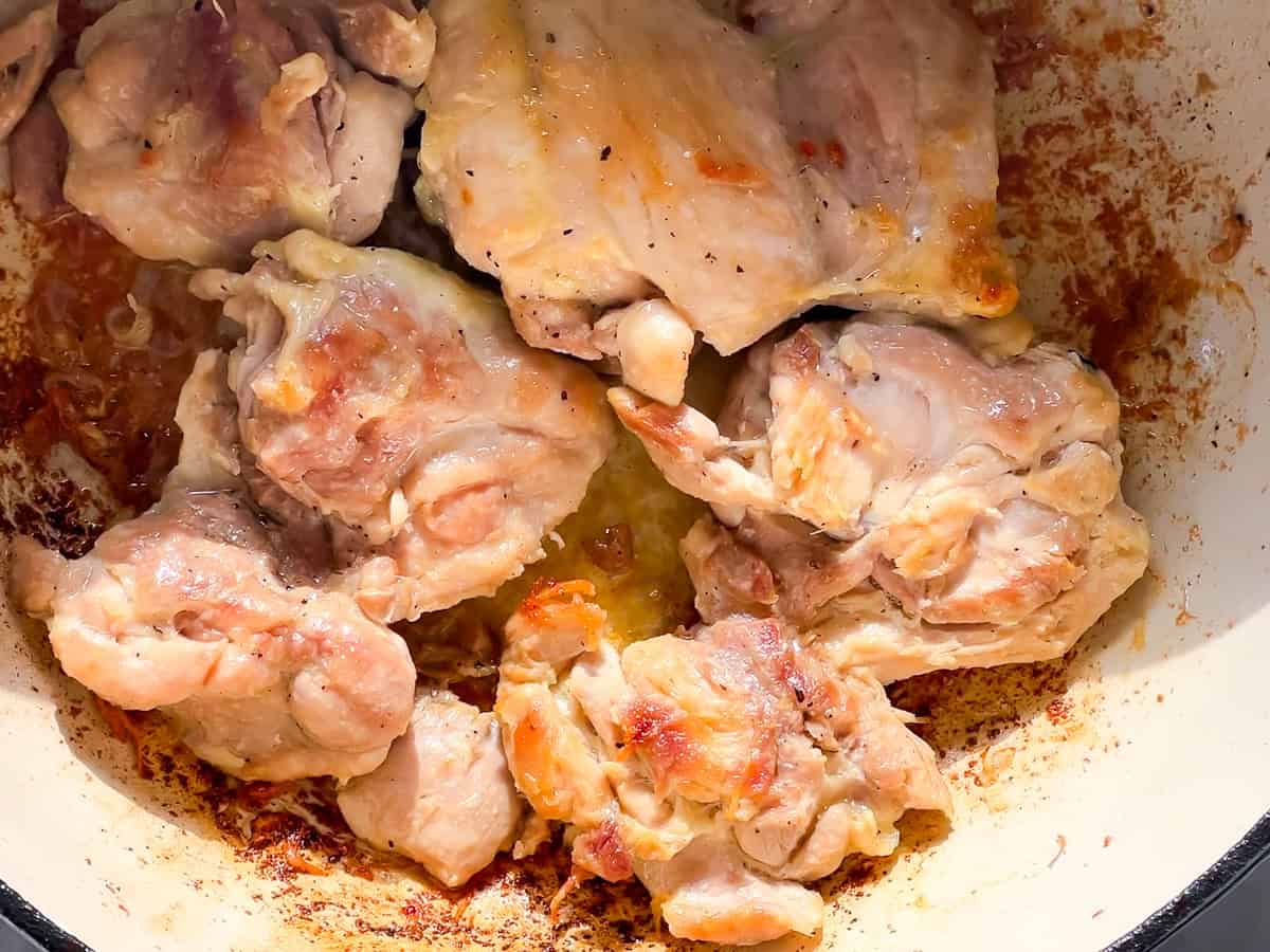 Cooked chicken in the dutch oven.